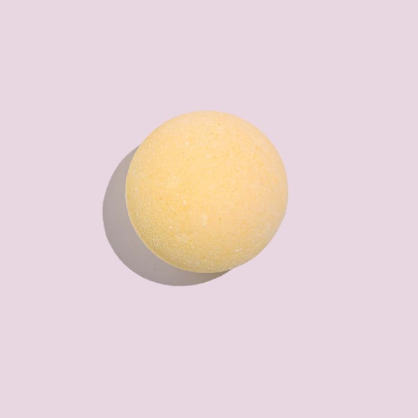 

1pc Vanilla Scent Bath Bomb, Yellow