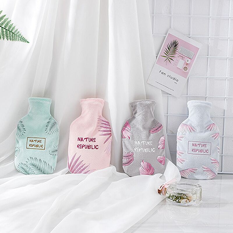 

1pc Random Plush Leaf Cover Hot Water Bag, Multicolor