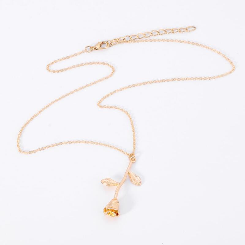 

Rose Pendant Necklace, Gold