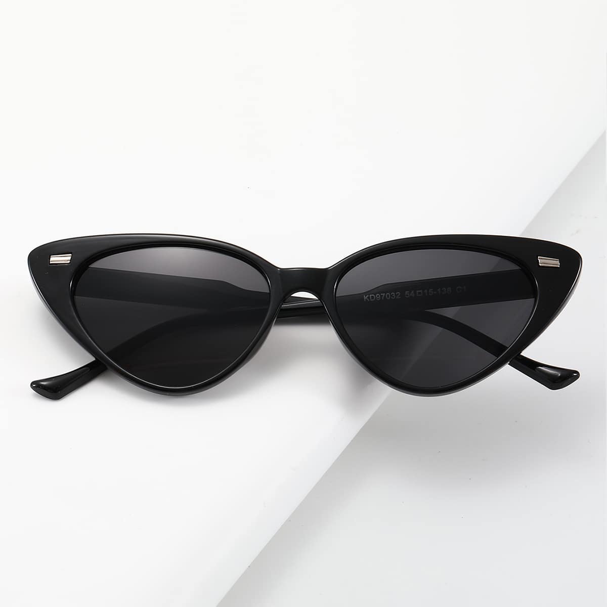 

Cat Eye Sunglasses, Black