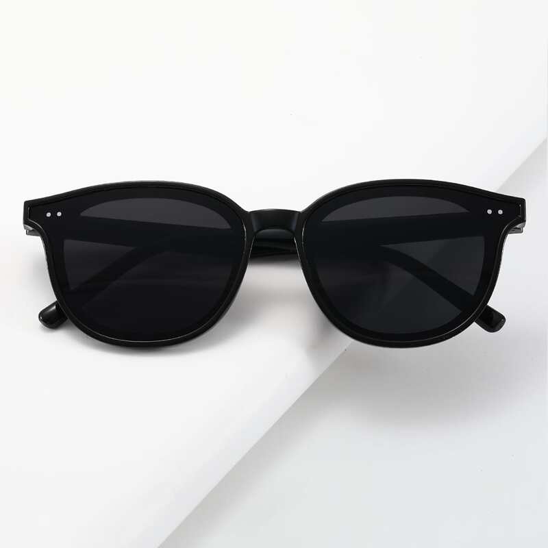 

Round Frame Sunglasses