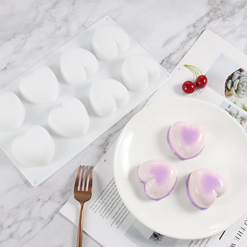 

1pc 8 Hole Heart Cake Mold, White