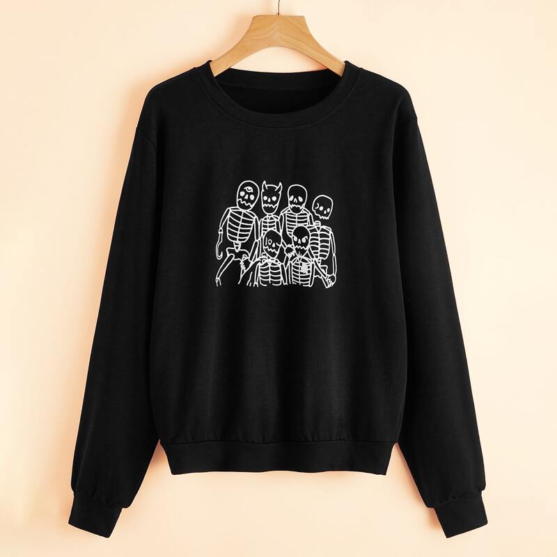 

Skull Graphic Sweatshirt, Black