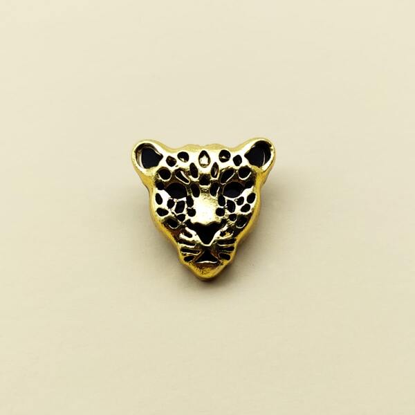 

Leopard Decor Brooch, Gold