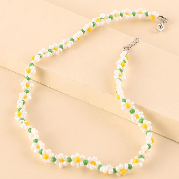 

Beaded Flower Decor Necklace, White