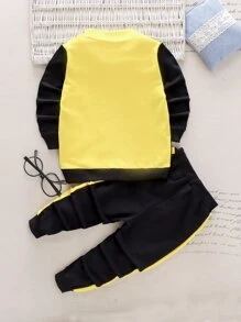 SHEIN Chàng trai trẻ Khối màu Đồ họa Chữ cái Áo len & Quần nỉ - Nhiều màu - Xem 2