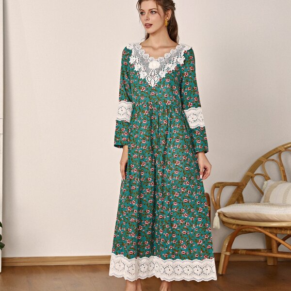 

Floral Contrast Lace Babydoll Dress, Green