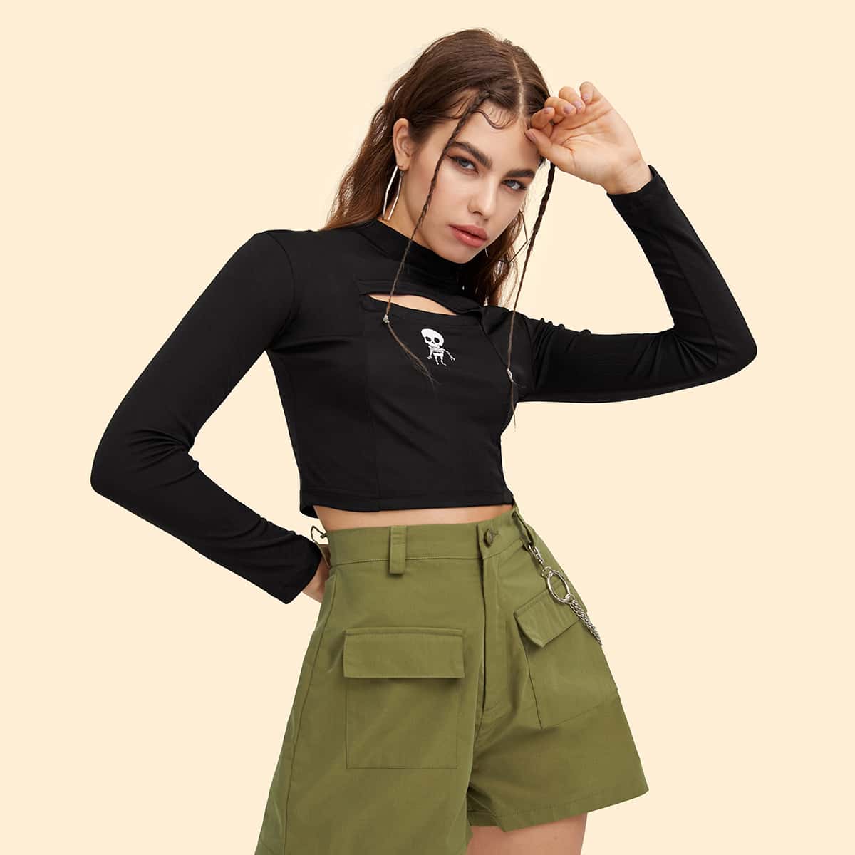 

Skull Graphic Cut-out Crop Tee, Black