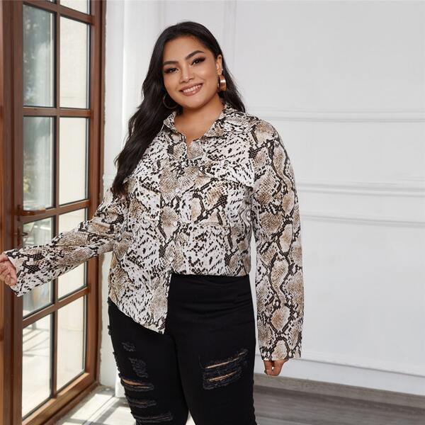 

Plus Snakeskin Print Pocket Front Blouse, Multicolor