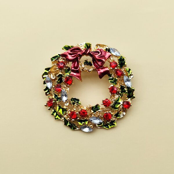 

Christmas Wreath Design Brooch, Gold