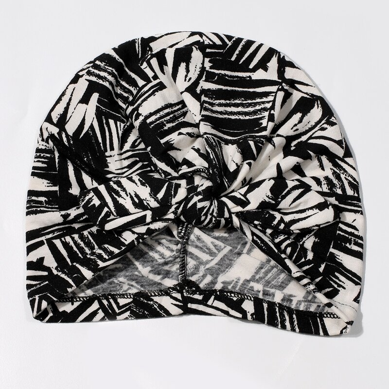 

Leaf Pattern Turban Hat, Black and white