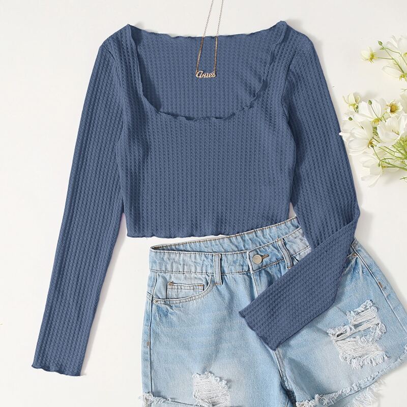 

Waffle Knit Lettuce-Edge Crop Top, Dusty blue