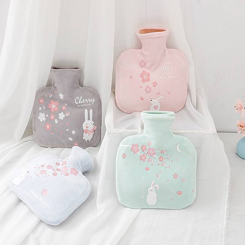 

1pc Cartoon Random Color Hot Water Bag & 1pc Plush Bag, Multicolor