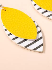 Hoa tai có sọc - Màu vàng - Xem 3