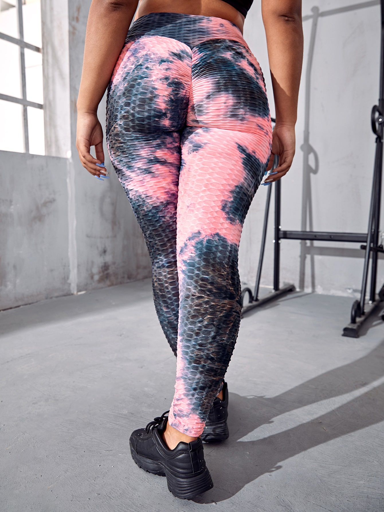 Plus Textured Tie Dye Sports Leggings thumbnail