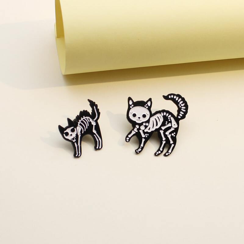 2pcs Animal Design Brooch, Black and white