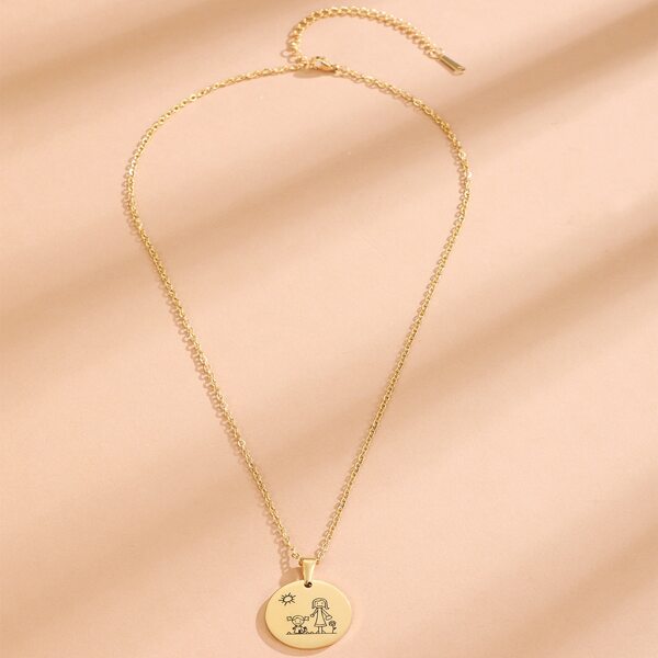 

Figure Graphic Round Charm Necklace, Gold