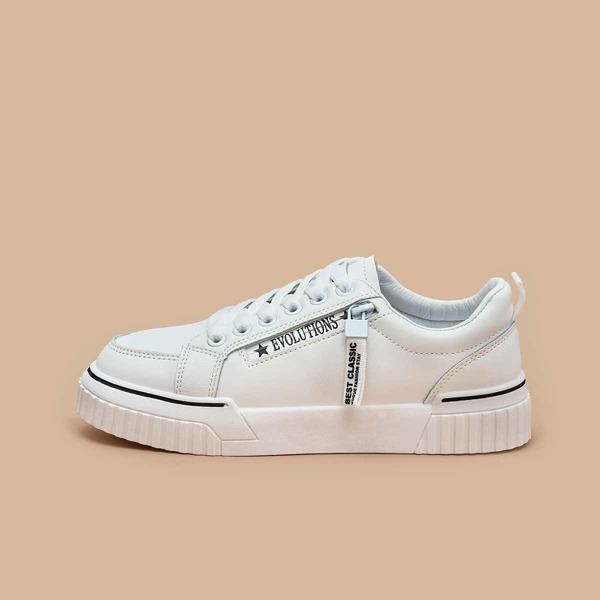 

Lace-up Front Skate Shoes, White