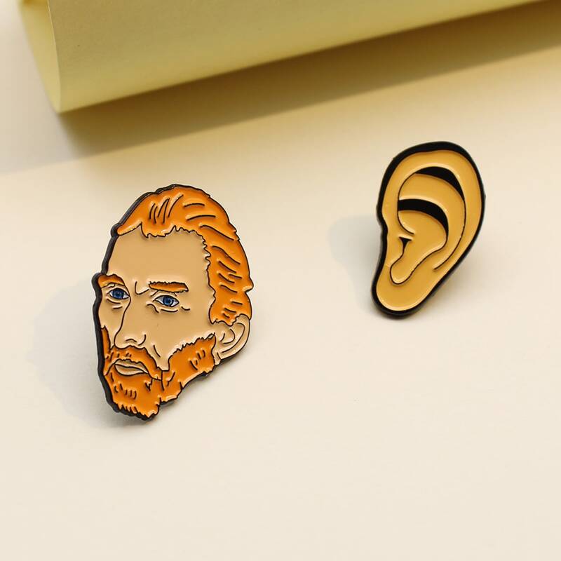 

2pcs Figure Design Brooch, Multicolor