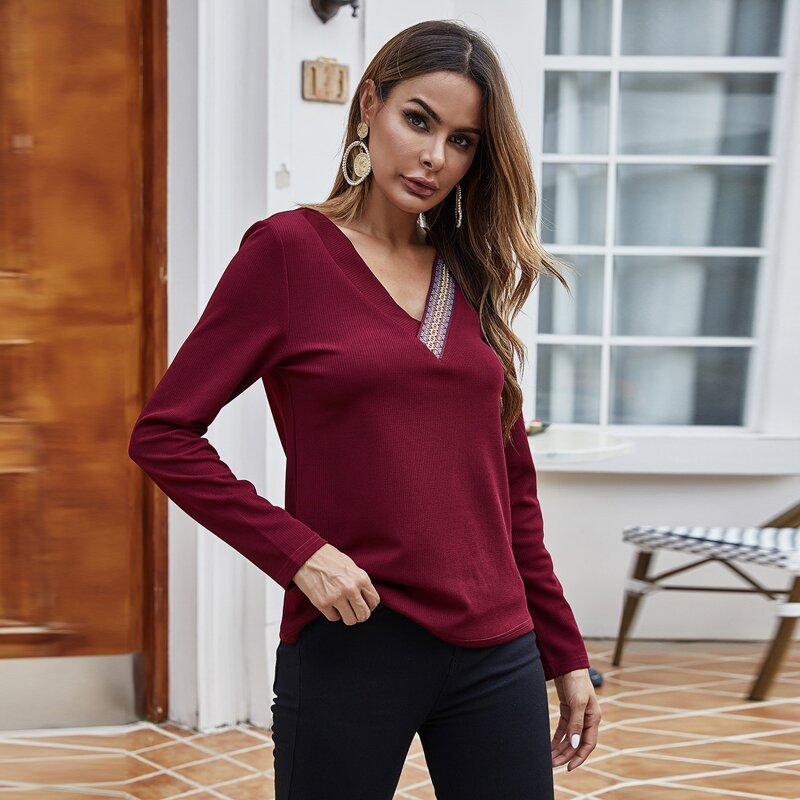 

V-neck Contrast Tape Sweater, Maroon