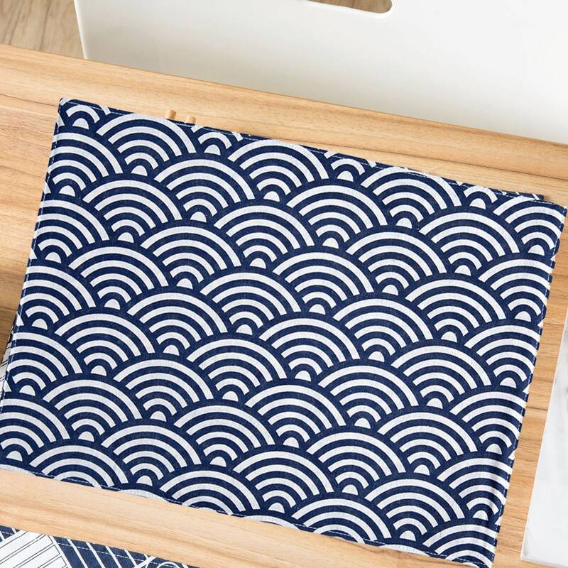 

Geometric Pattern Placemat, Blue