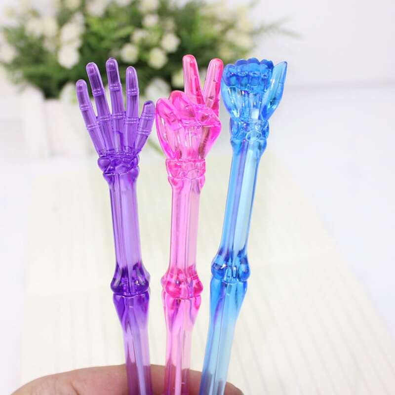 

2pcs Random Hand Ballpoint Pen, Multicolor