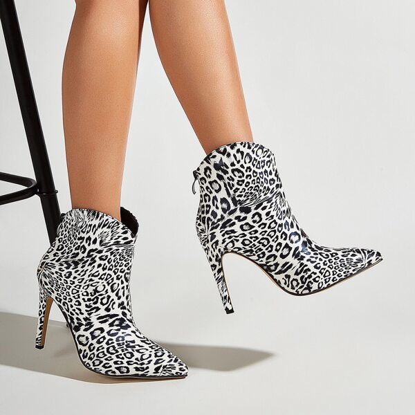 

Point Toe Leopard Print Stiletto Heeled Boots, Black and white