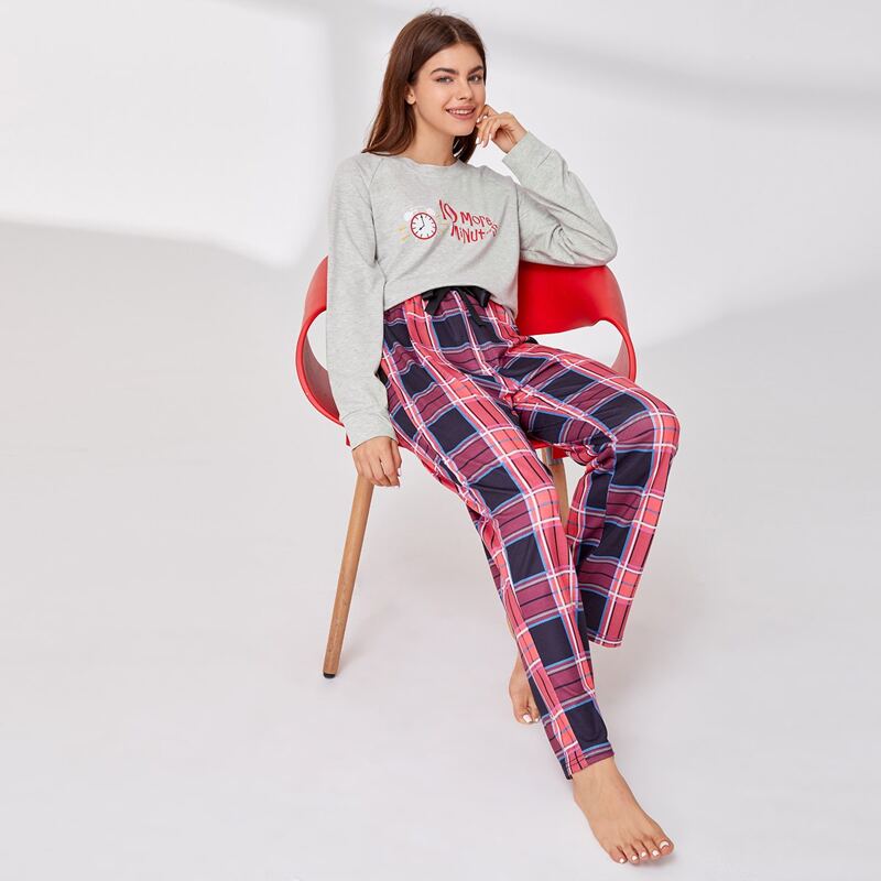 

Slogan Graphic Sweatshirt & Plaid Pants PJ Set, Multicolor