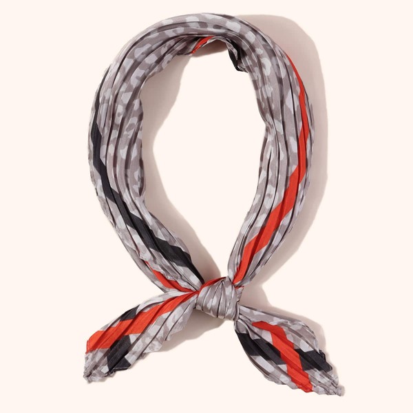 

Leopard Pattern Bandana, Light grey