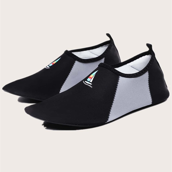 

Men Color Block Water Shoes, Black