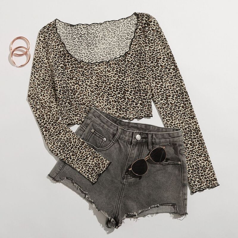 

Scoop Neck Lettuce Trim Leopard Top, Multicolor