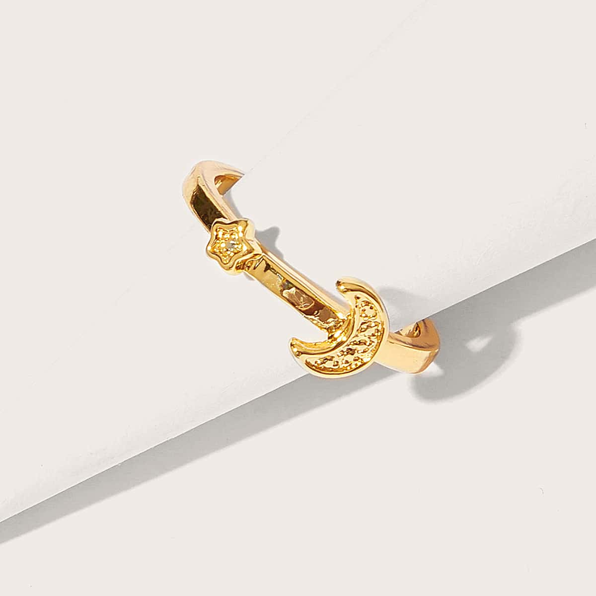 

Star & Moon Ring, Gold