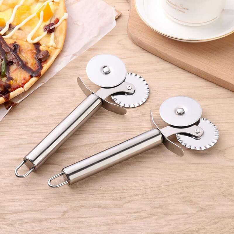 

1pc Stainless Steel Pizza Cutter, Silver