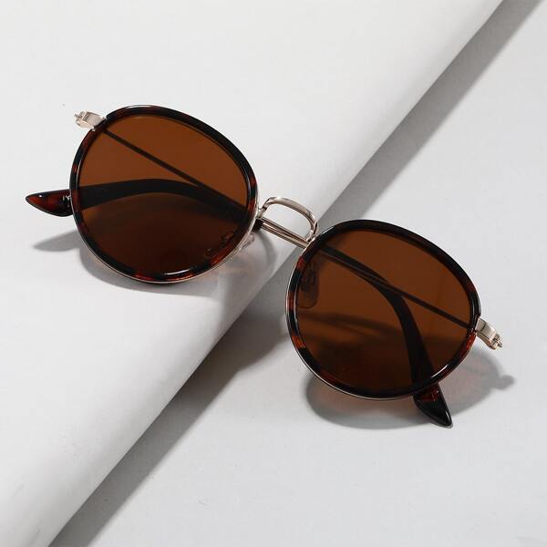 

Men Metal Frame Tinted Lens Sunglasses