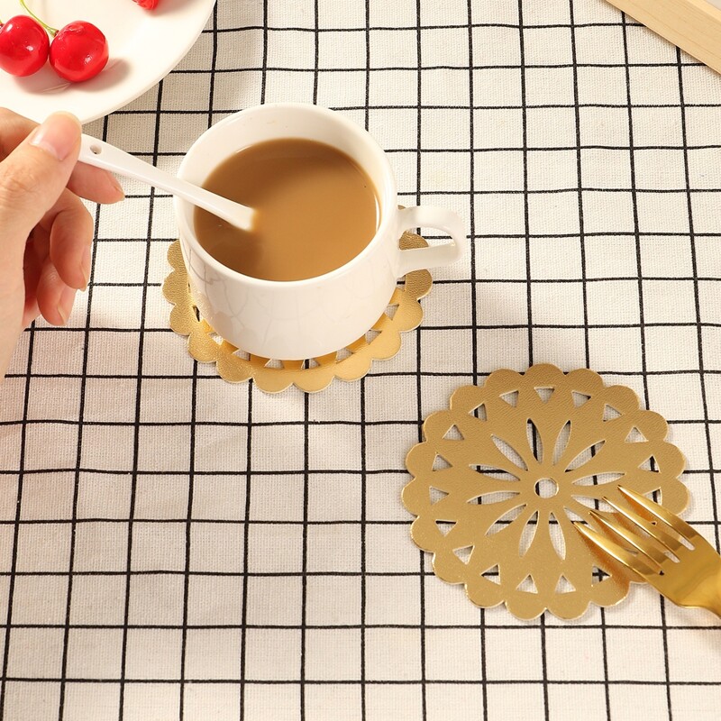 

1pc Round Hollow Coaster, Gold