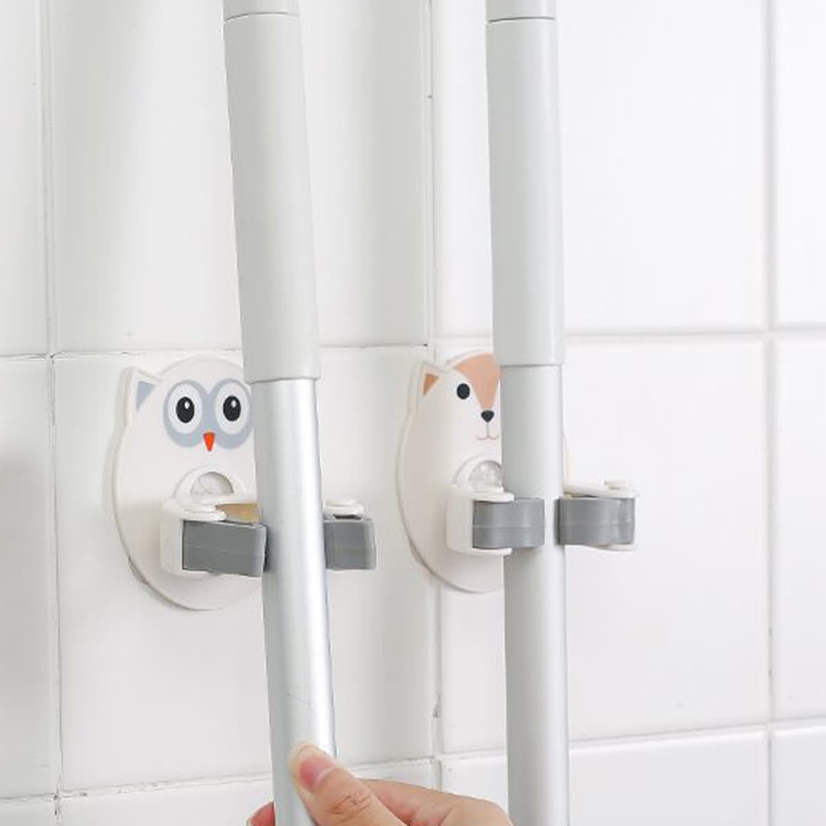 

1pc Cartoon Design Random Mop Holder, Multicolor