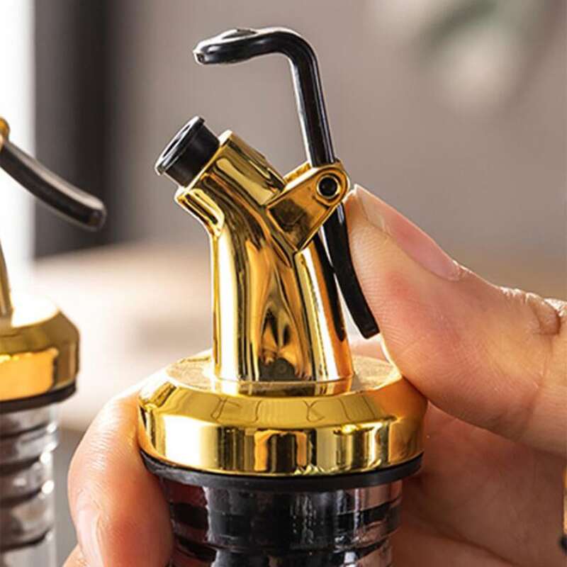 

1pc Plastic Oil Bottle Stopper, Gold