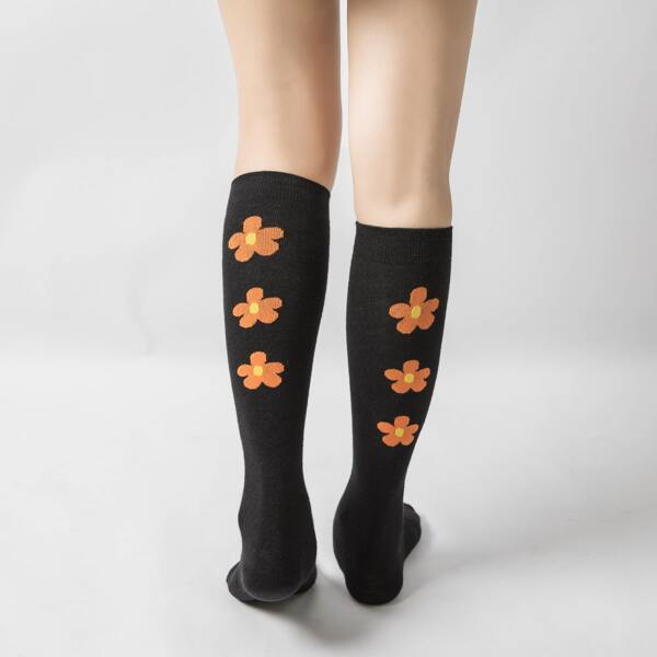 

Flower Pattern Socks, Multicolor