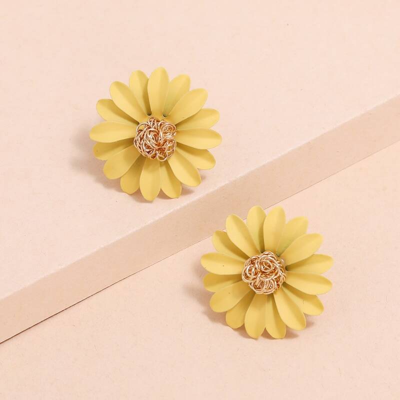 

Floral Stud Earrings, Yellow