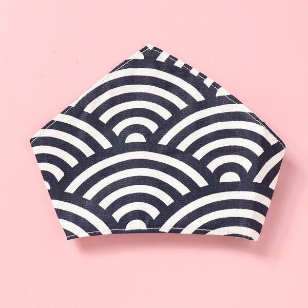 

Wave Pattern Snap Button Cat Bandana, Black