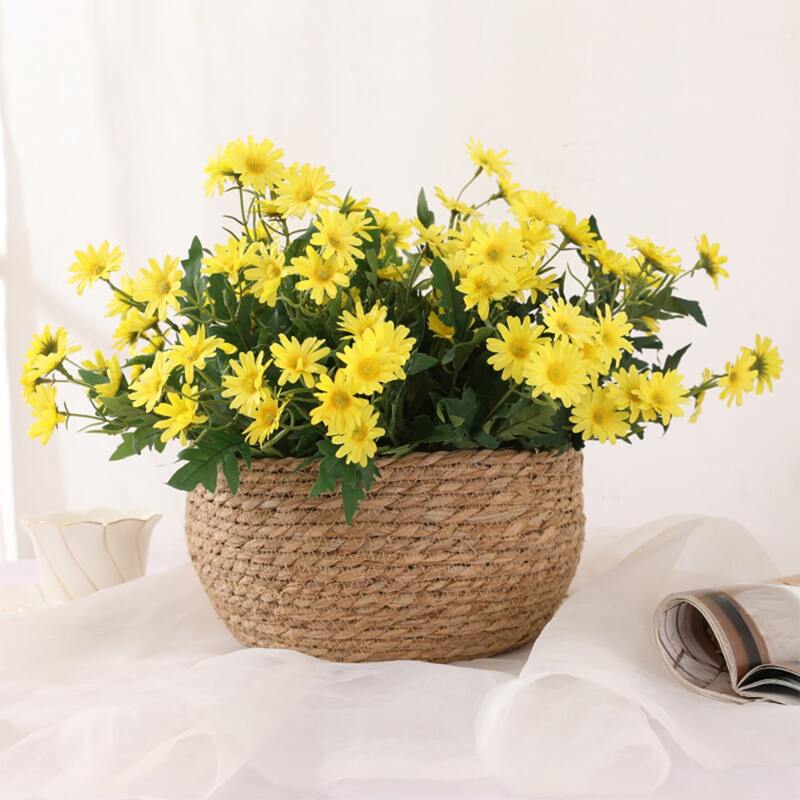 

1bundle Artificial Daisy With 9pcs Head, Yellow
