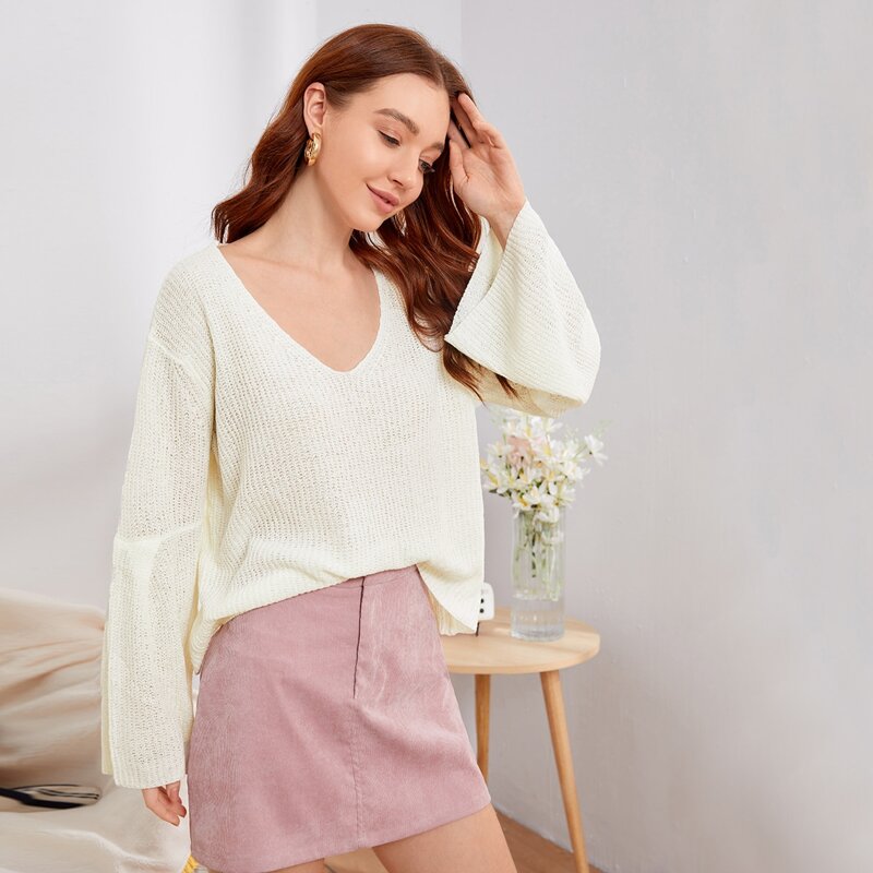 

V-neck Trumpet Sleeve Slouchy Sweater, White