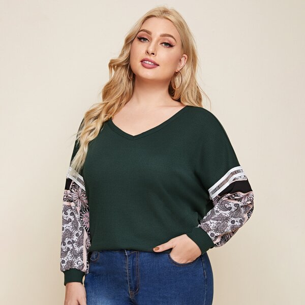 

Plus Paisley Print Guipure Lace Trim Tee, Dark green