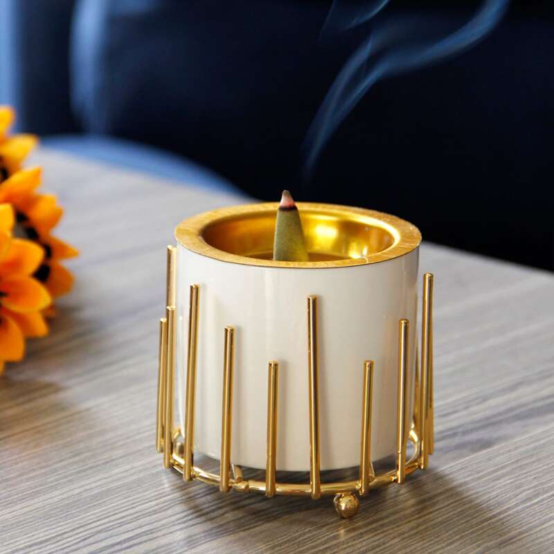 

1pc Ceramic Incense Burner With Iron Base, Gold