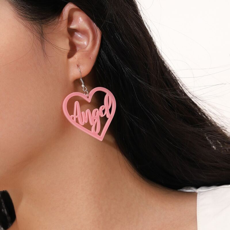 

1pair Letter Detail Heart Drop Earrings, Pink