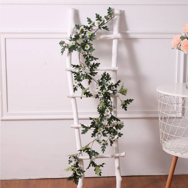 

1pc Artificial Daisy Vine, White