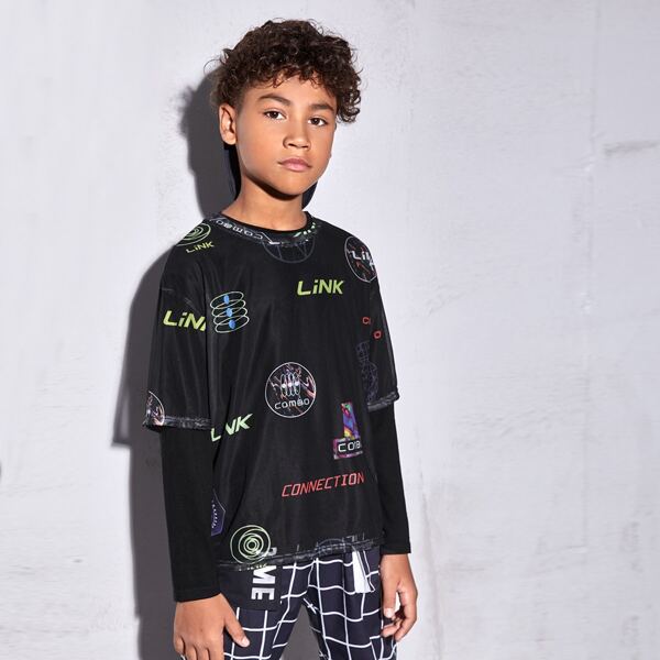 

Boys Letter & Graphic Print Mesh Overlay Tee, Black