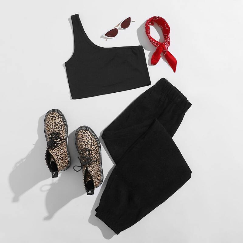 

Solid One Shoulder Top & Sweatpants, Black