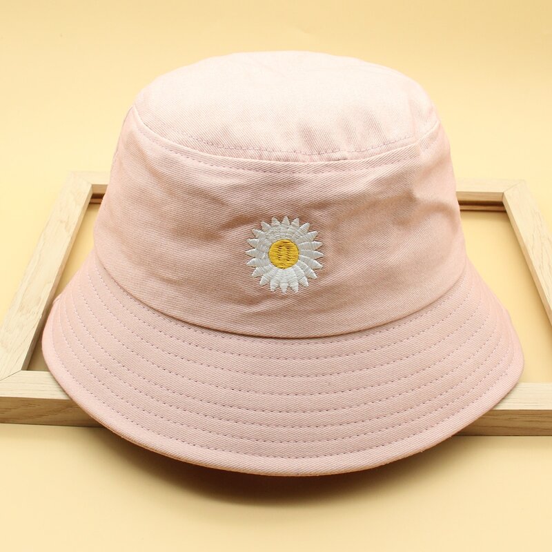 

Daisy Embroidery Bucket Hat, Baby pink
