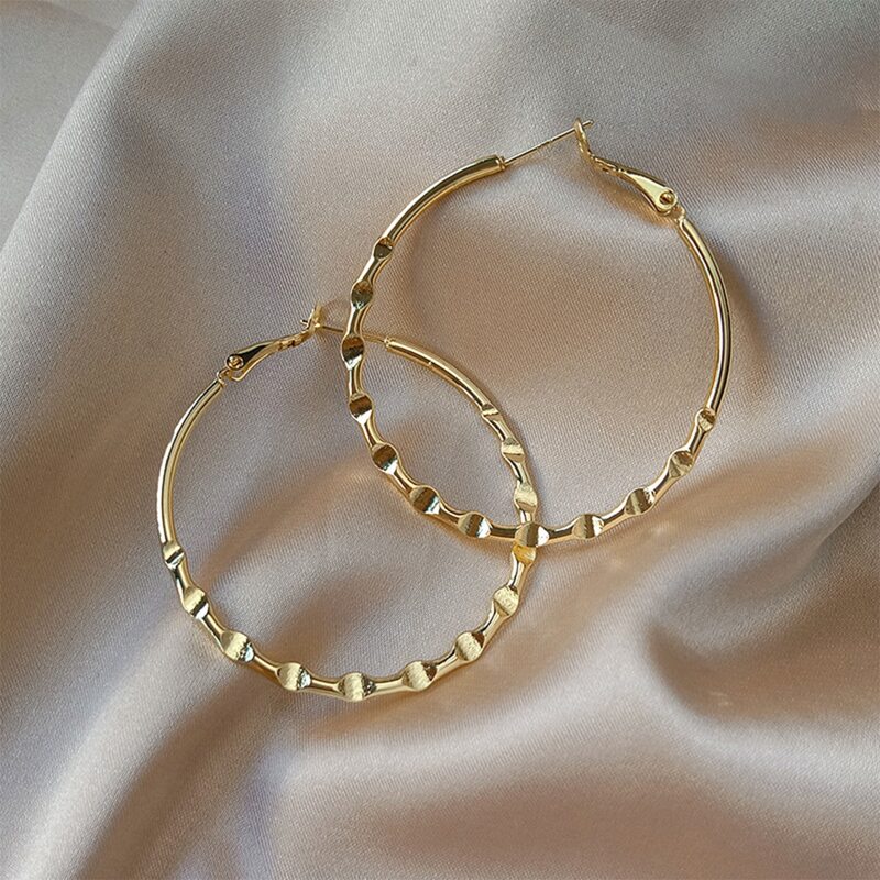 

Metallic Round Hoop Earrings, Gold